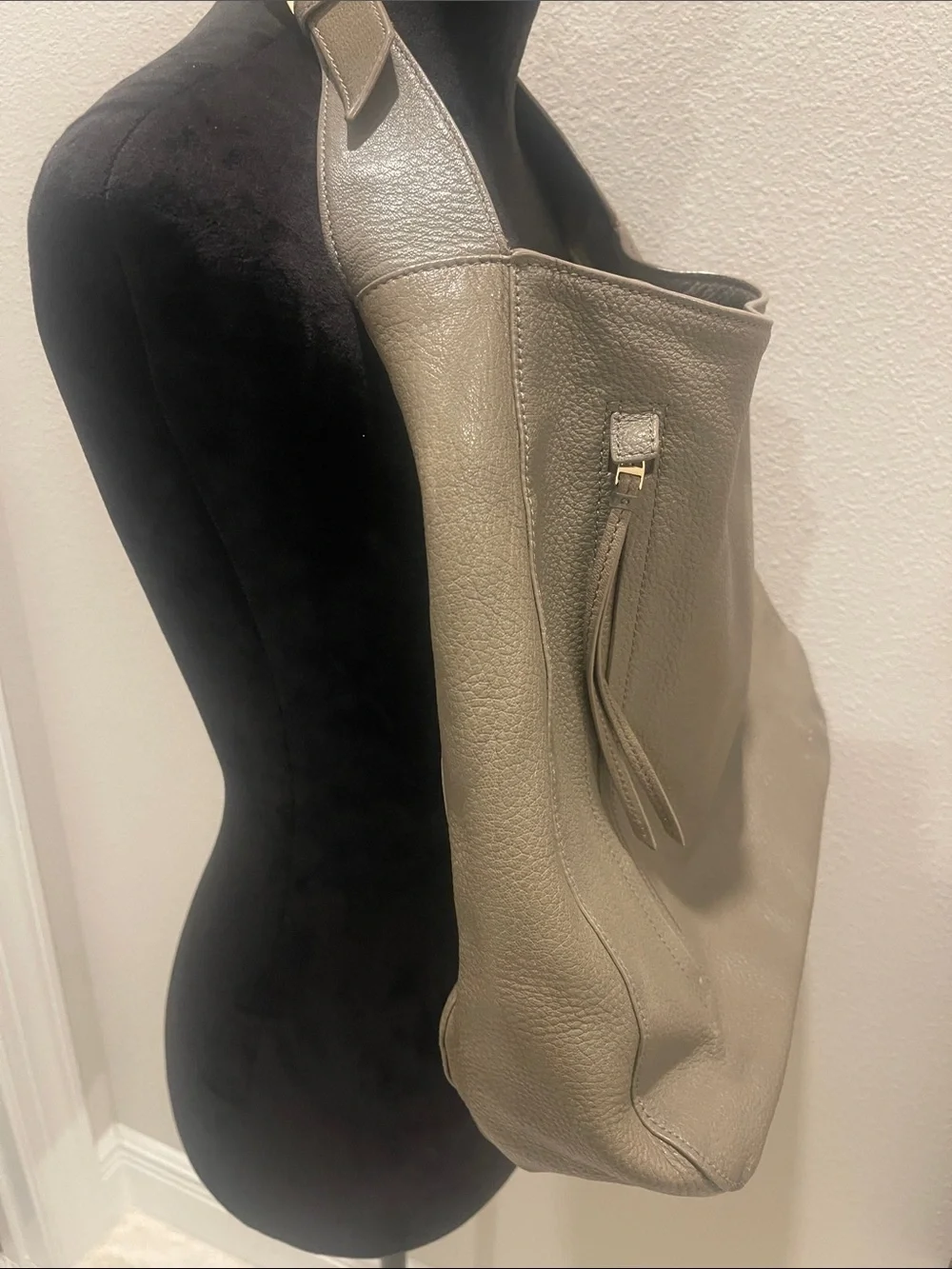 Tory Burch slouchy pebbled leather hobo bag as is